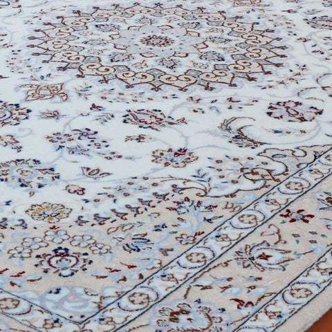 Fine handmade Oriental Nain rug - WS306301