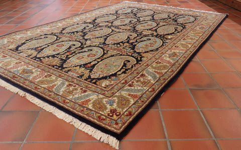 Handmade fine Oriental Qum rug - WS309277